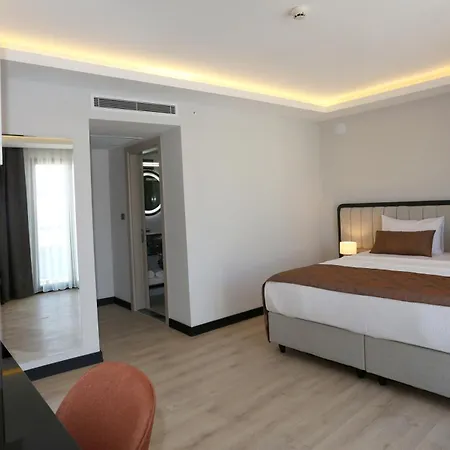 Petra 4*